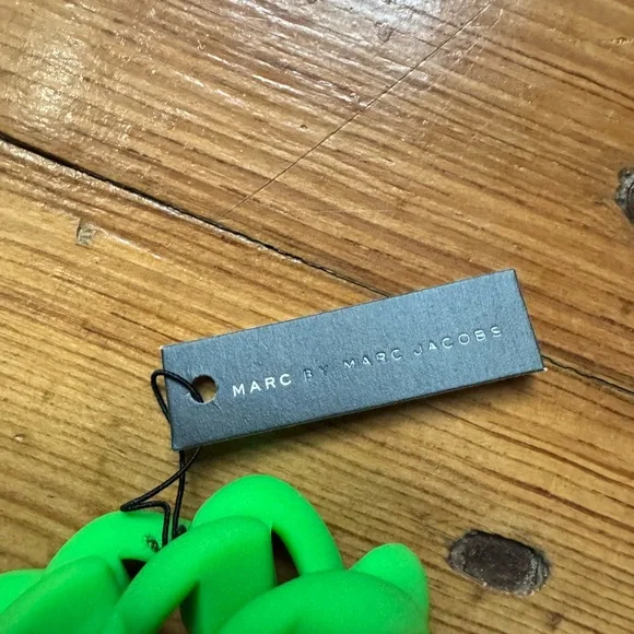 Marc by Marc Jacobs Green Silicone Bracelet - Picture 2 of 3